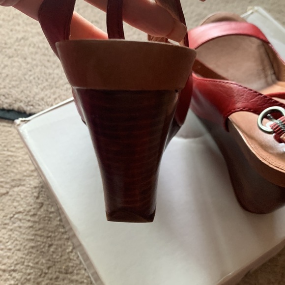ALDO VGUC RED LEATHER Size 38 - Picture 5 of 8